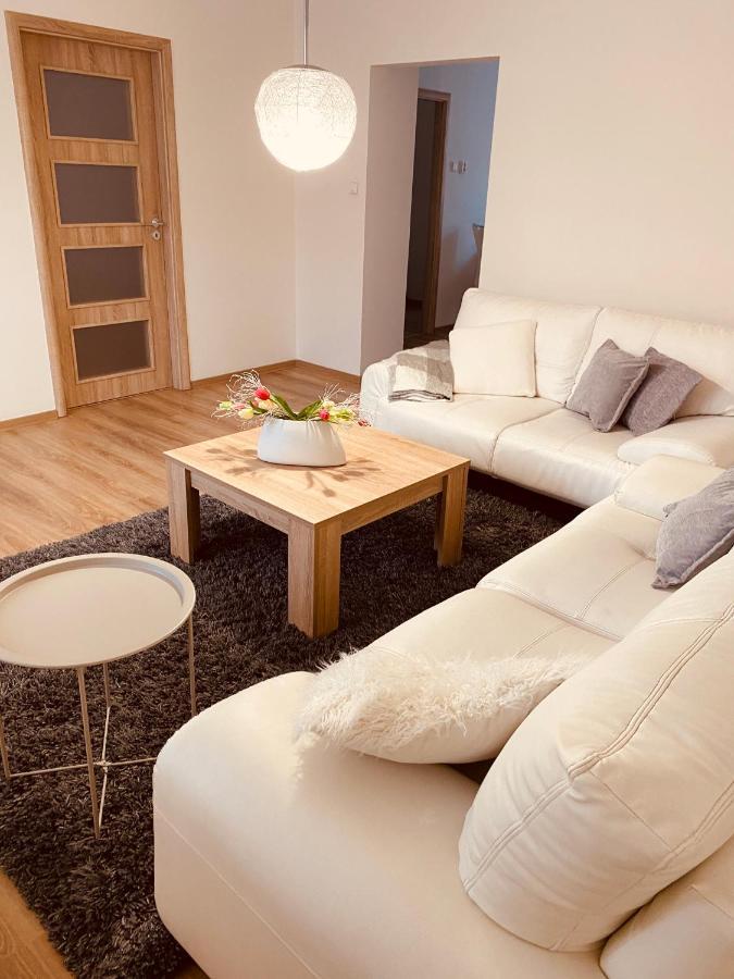 Trio Apartments Ostrava Eksteriør bilde