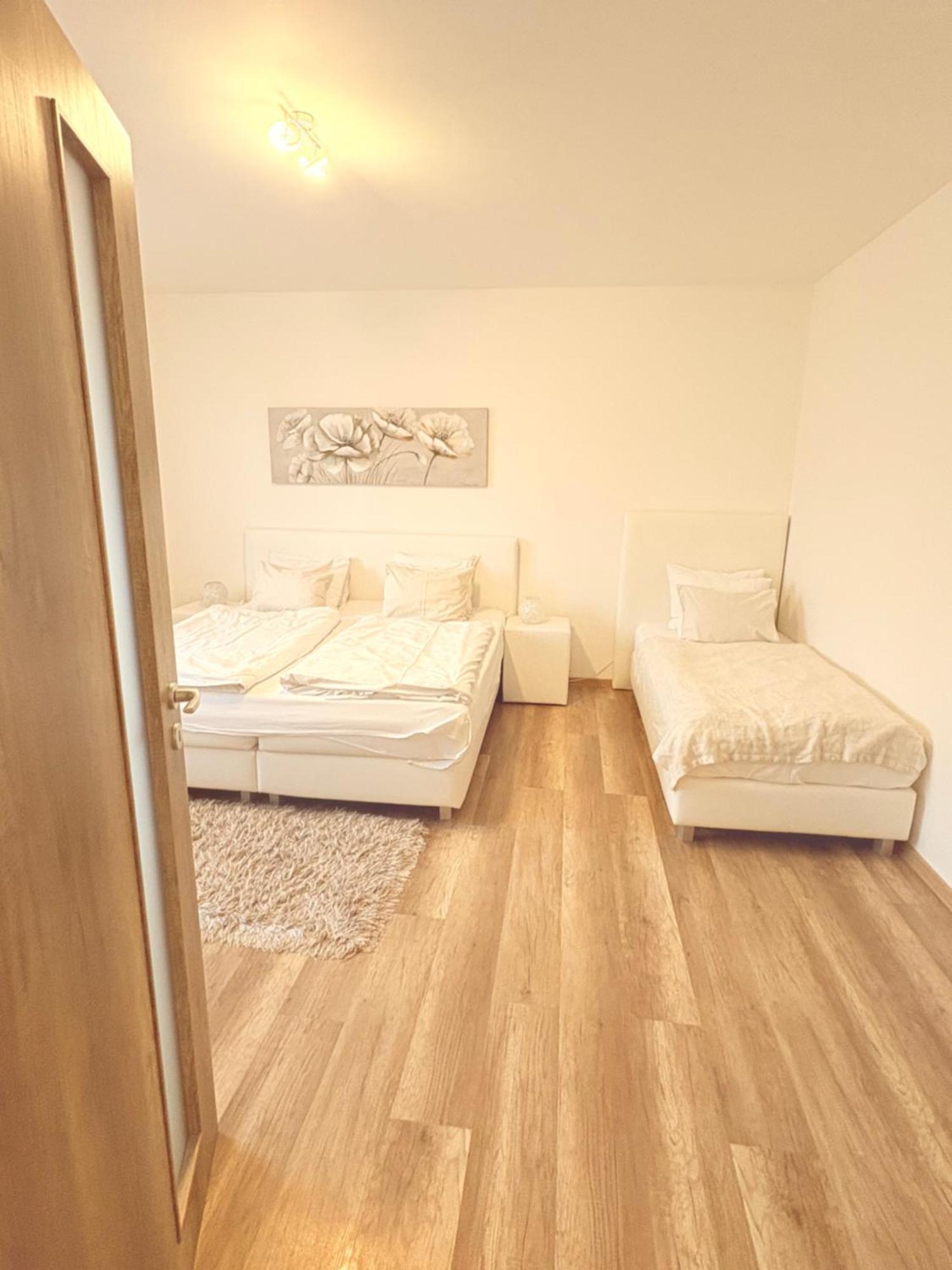 Trio Apartments Ostrava Eksteriør bilde
